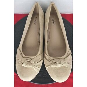 Women's Tan Suede Flats Rounded‎ Toe in Size 9.5XW Shoes Casual Business